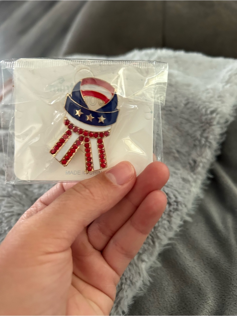 🔥$2 USA Patriotic Red White Blue Ribbon Pin brooch